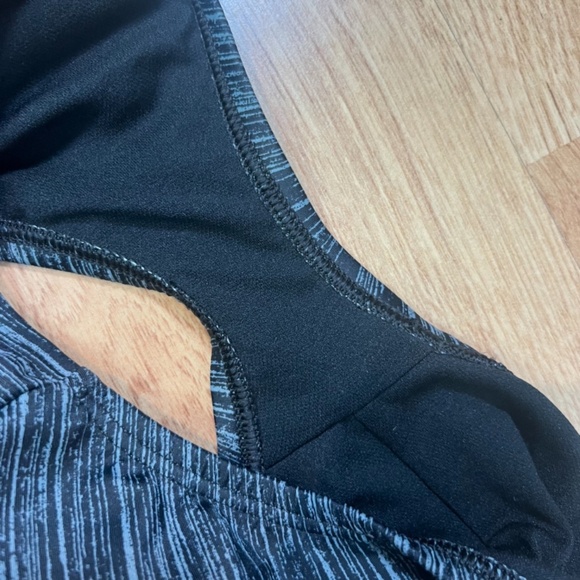 Speedo Women’s Black Gray Heather V Neck One Piece Swimsuit Size 14 - Picture 9 of 9